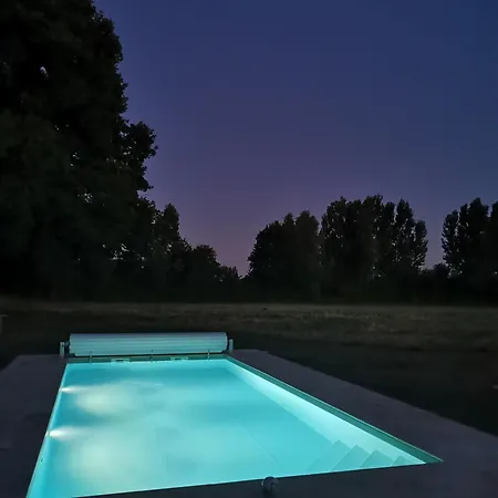 Grand Gite, Campagne, Piscine Et - Saumur 펜션