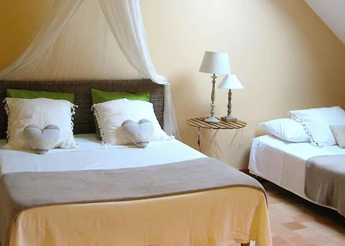 Grand Gite, Campagne, Piscine Et - Saumur Feriehus